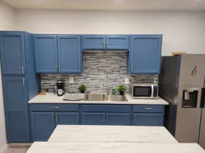Super Clean Modern 2bd/2 FullBath aprt 3Beds/Futon - Image 3