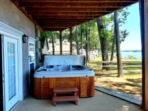 Cozy Lakefront Cabin King Beds Hot Tub & Fire Pit. - Image 5