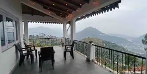 Ekaa: Workation Homestay, 180° Valley Views - Image 2