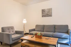 2 Bdrm Apt., 1 block from downtown - Image 4