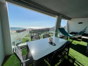 Deluxe apartment by the sea - Image 2