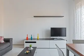 Modern and new apartment in Brianza - Image 2