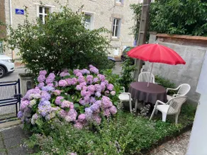 Villanelle house with garden, central, green and quiet - Image 2