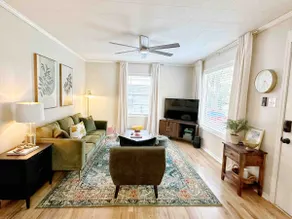 Velvet Crush Cottage - Image 2
