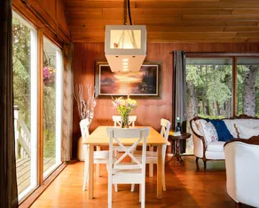 Beautiful house near the river. Close to Sundre. - Image 3