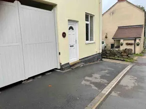 Charming 3-Bed Home Comfortable Stay in Coalville - Image 3