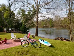 The River House a Waterfront paradise on the trail - Image 4