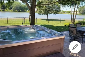 Lakefront Hot Tub-Fishing-Kayak & Pool Table Suite - Image 3
