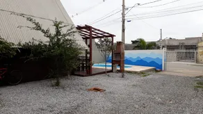 Chalet with pool in Matinhos PR - Image 3
