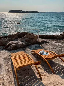 Amazing renovated beachfront house! - Image 2