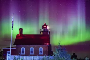 Large Vacation Home Across from Lake Superior & Short Walk to Lighthouse!! - Image 4