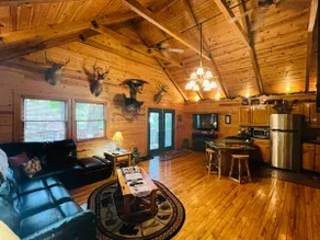 CabinRetreat|Fishing|HotTub|River|Firepit|Pets - Image 4