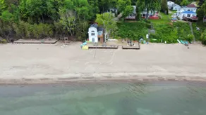 House # 1-Beautiful Beach House with private beach - Image 2