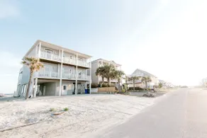 Beautiful Oceanfront property 5 bed/5 bath - Image 3
