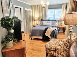 Luxurious Milton Apartment & Separate Guest Suite - Image 3
