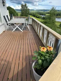 Idyllic place with plenty of space inside and outside. - Image 5