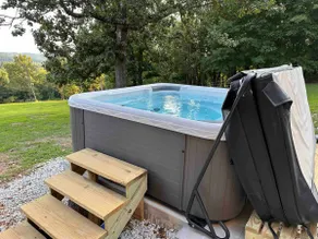 Buffalo River Rocky Ridge Cabin- Pool and HOT TUB - Image 4