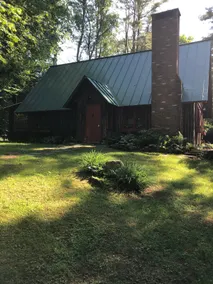 Charming log cabin w/ fireplace in Stowe village - Image 2