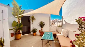 Beautiful and quiet duplex. Terrace, A/C. Downtown - Image 2