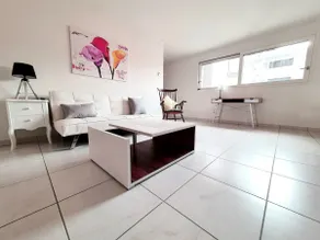 Happy White Apt. 503 - Image 2
