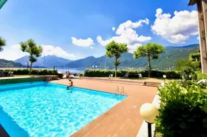 GROUP: Lake View COMO Beachfront AC Pool - Image 4