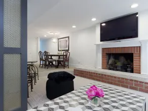Spectacular 1 BDR/1 BA Apt. Walk to Capitol! - Image 3