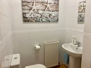 Flamborough Rock House & Cottage - village centre location - sleeps 12 - Image 5