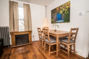 Sunlit 2-Story Place | Boston 25Min | Free Parking - Image 5