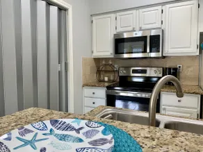 Island Oasis on Lake Travis - Image 4