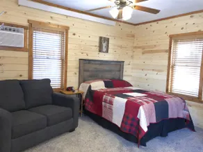 Coon Hollow Cabin -Sleeps 7 - Image 2