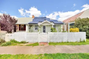 Kuzman Cottage in the Heart of Mudgee - Image 2
