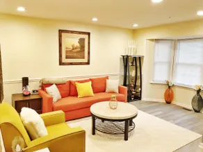 Modern/Spacious 3 B/rms-2.5 Baths-Silver Spring. - Image 2
