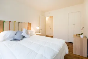 Cozy & Cheerful Apartment in Heart of Rockridge - Image 3