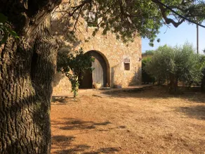 La Feixa, a rustic house in Lladó - Image 3