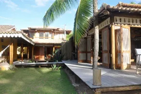 House on the edge of Taipús Beach - Image 4