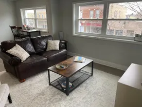 Downtown Loft (1,800 sq ft)- 6 blocks to beach🏖 - Image 2