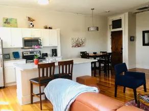 Downtown Grinnell Loft - Image 2