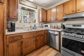 2BD/1B Apt Walking Distance to Snow Summit - Image 5