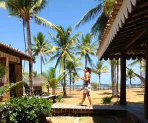 House on the edge of Taipús Beach - Image 3