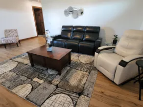 Spacious townhouse up to 14 people! Prime location - Image 3