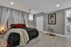 The En Bronze ~ 7mins To Dining & Downtown Chicago - Image 4