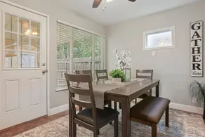 Robert St Cottage, near Lodi Lake - Image 2