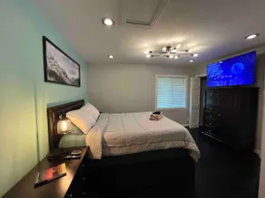 Cozy home away from home! - Image 5