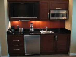 MGM Signature Penthouse suite $43 with Balcony - Image 4