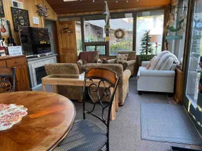 Browns Blooms & Rooms ~ come in and stay awhile! - Image 4