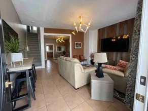 Clean n Comfy in the heart of downtown Bethlehem - Image 4