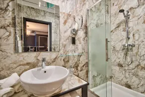 Julina Boutique Standard Suite - Image 3