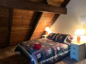 Classic Tahoe Chalet in The Woods SPRING SPECIAL!! - Image 2