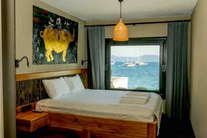 Surfer Caravan Gastro Pub Suites- Adults Only - Image 3