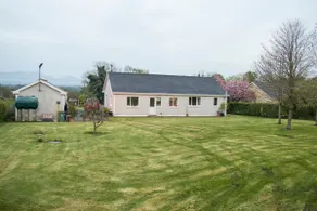 Romnia - A bright spacious stone cut Bungalow - Image 2
